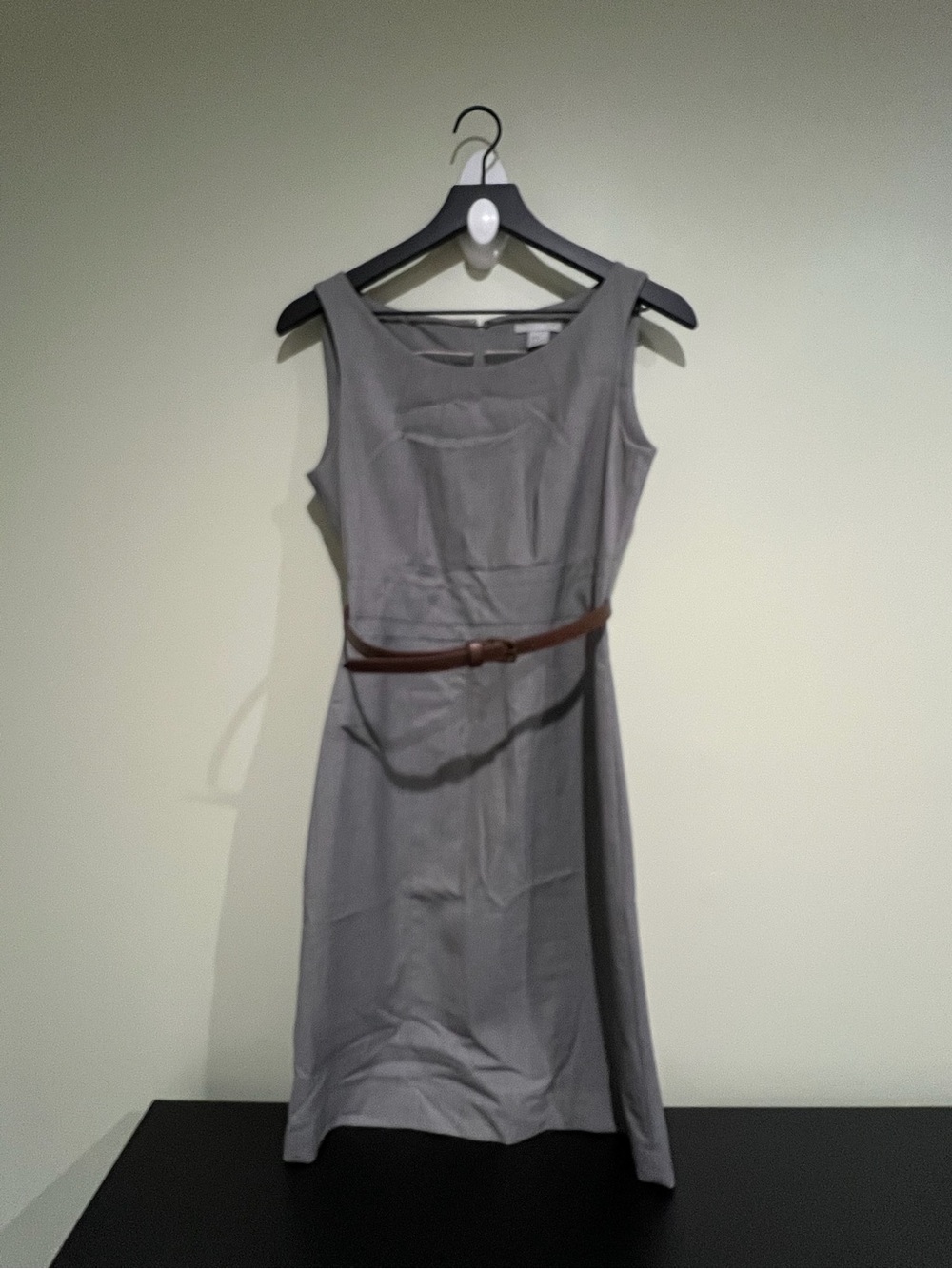 H&M Classic Sleeveless Gray Women's Dress with Belt